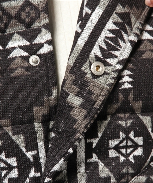 VENCEEXCHANGE（ヴァンスエクスチェンジ）の「ライトスライバー中綿ベスト               （ダウンベスト・レディース・ブラック/オリーブ・MEDIUM）」の4枚目の写真