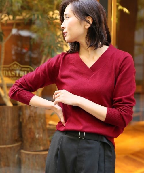 A part by(アパートバイ)の「9GAcNyW VネックPO 736768 (ニット/セーター・レディース・レッド系その他/ホワイト/グレー/ブラック/キャメル/レッド・LARGE/MEDIUM)」の5枚目の写真