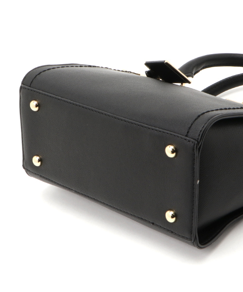 PLAIN CLOTHING（プレーンクロージング）の「メタルパーツハンドバッグ/ショルダーバッグ【PLAIN CLOTHING】（ショルダーバッグ・レディース・グレー/レッド/キャメル/ブラック/アイボリー・FREE）」の7枚目の写真