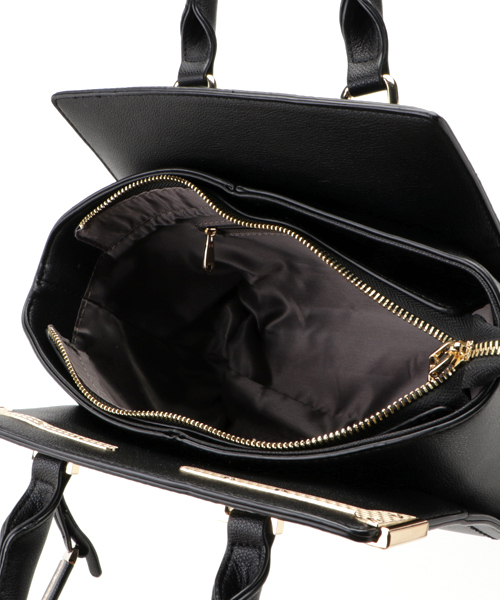 PLAIN CLOTHING（プレーンクロージング）の「メタルパーツハンドバッグ/ショルダーバッグ【PLAIN CLOTHING】（ショルダーバッグ・レディース・グレー/レッド/キャメル/ブラック/アイボリー・FREE）」の9枚目の写真