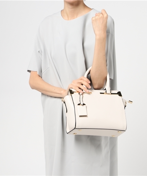 PLAIN CLOTHING（プレーンクロージング）の「メタルパーツハンドバッグ/ショルダーバッグ【PLAIN CLOTHING】（ショルダーバッグ・レディース・グレー/レッド/キャメル/ブラック/アイボリー・FREE）」の12枚目の写真