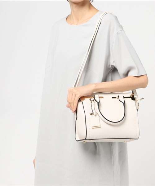 PLAIN CLOTHING（プレーンクロージング）の「メタルパーツハンドバッグ/ショルダーバッグ【PLAIN CLOTHING】（ショルダーバッグ・レディース・グレー/レッド/キャメル/ブラック/アイボリー・FREE）」の13枚目の写真