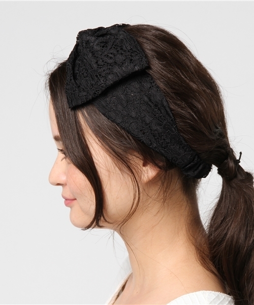 earth music&ecology（アースミュージックアンドエコロジー）の「レースターバン（ヘアバンド・レディース・アイボリー/ブラック・FREE）」の5枚目の写真