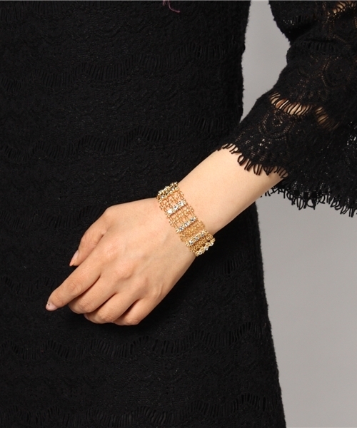 AMERICAN RAG CIE（アメリカンラグシー）の「201-AKZ-MDAR561（ブレスレット・レディース・ゴールド・ONE SIZE）」の3枚目の写真