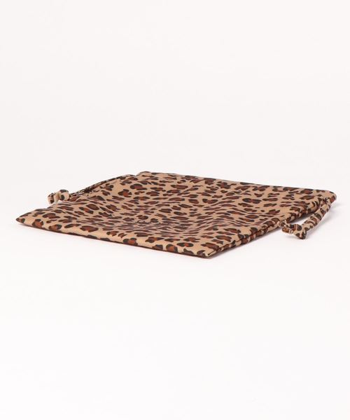 LOWRYS FARM（ローリーズファーム）の「アルファベットキンチャク　805163（ポーチ・レディース・ホワイト/ベージュ/ピンク/ブラウン/カーキ/イエロー・FREE）」の10枚目の写真