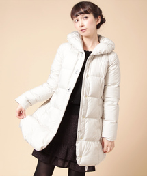 フェルゥ　Feroux 　エレガンスジュエルロング ダウン　21,890円 Feroux（フェルゥ）の「エレガンスダウン ビジュー付（ダウン