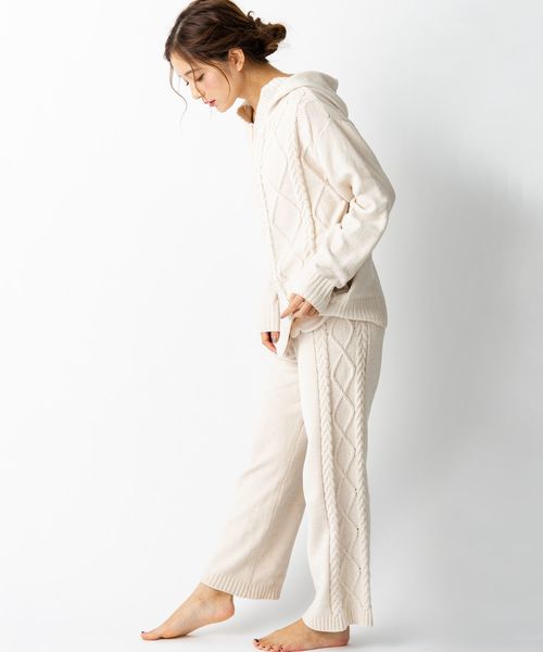 fran de lingerie（フランデランジェリー）の「teddy knit テディニット ケーブル編みロングパンツ（ルームウェア/パジャマ・レディース・モカ/オフホワイト/ピンク・M-L）」の4枚目の写真