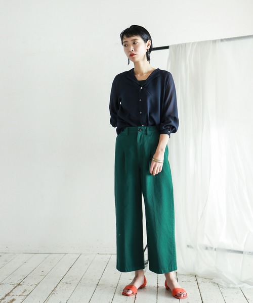 FIL DE FER(フィルデフェール)の「製品染め タックストレートチノパンツ(パンツ)」|グリーン