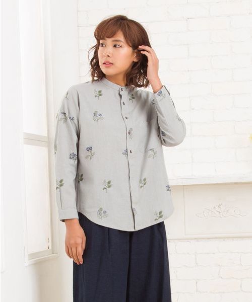 sabstreet my standard(サブストリートマイスタンダード)の「綿麻ボタニカル刺繍ブラウス(シャツ/ブラウス・レディース・ライトグレー/カーキ/ネイビー・15号/9号)」の3枚目の写真