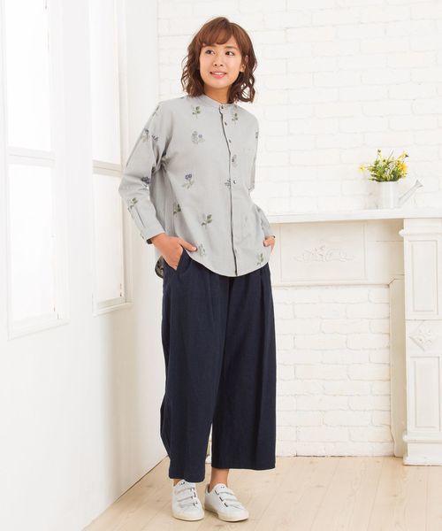 sabstreet my standard(サブストリートマイスタンダード)の「綿麻ボタニカル刺繍ブラウス(シャツ/ブラウス・レディース・ライトグレー/カーキ/ネイビー・15号/9号)」の5枚目の写真