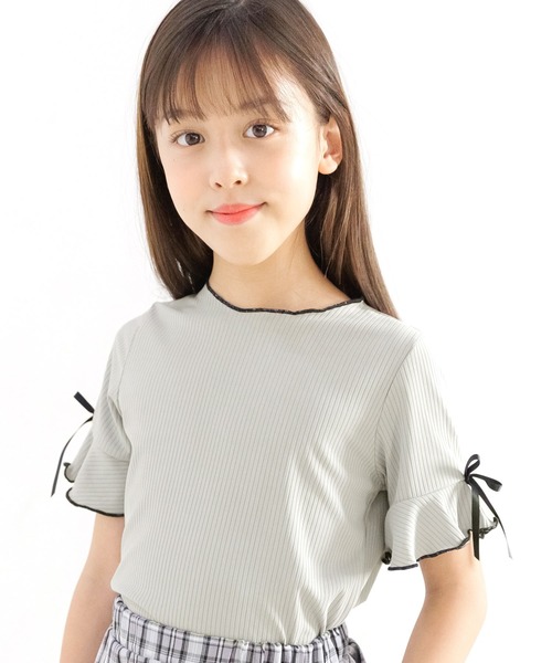 Bee des Bee（ビーデスビー）の「リブ地 半袖トップス（Tシャツ/カットソー・キッズ・イエロー/ホワイト/ブラック/ピンク/ミント/ブラウン/ネイビー/サックスブルー/ブラック系その他/ラベンダー/ライトグレー/アイボリー/ブラウン系その他/レッド系/パープル・100cm/110cm/120cm/130cm/140cm/150cm）」の6枚目の写真