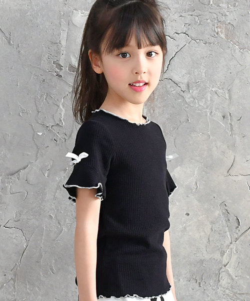 Bee des Bee（ビーデスビー）の「リブ地 半袖トップス（Tシャツ/カットソー・キッズ・イエロー/ホワイト/ブラック/ピンク/ミント/ブラウン/ネイビー/サックスブルー/ブラック系その他/ラベンダー/ライトグレー/アイボリー/ブラウン系その他/レッド系/パープル・100cm/110cm/120cm/130cm/140cm/150cm）」の4枚目の写真