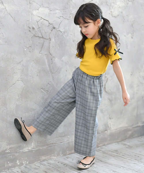 Bee des Bee（ビーデスビー）の「リブ地 半袖トップス（Tシャツ/カットソー・キッズ・イエロー/ホワイト/ブラック/ピンク/ミント/ブラウン/ネイビー/サックスブルー/ブラック系その他/ラベンダー/ライトグレー/アイボリー/ブラウン系その他/レッド系/パープル・100cm/110cm/120cm/130cm/140cm/150cm）」の19枚目の写真