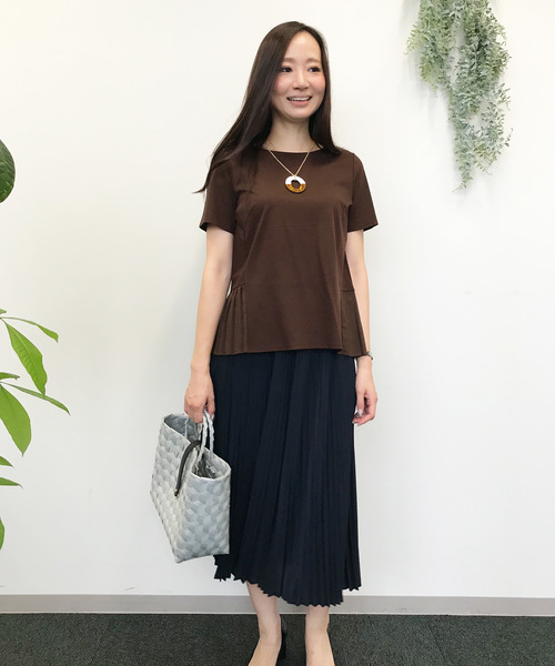 A/C DESIGN BY ALPHA CUBIC（エーシーデザインバイアルファキュービック）の「【COOLER TOUCHシリーズ】裾切替プルオーバー（Tシャツ/カットソー・レディース・ブラック/ホワイト/ブラウン・L size/M size）」の8枚目の写真