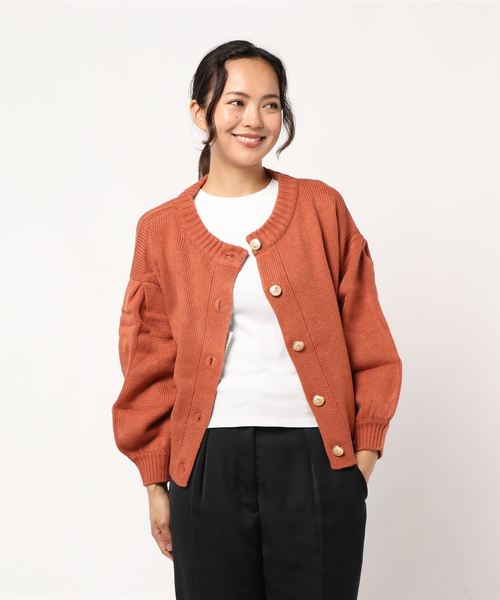 earth music&ecology（アースミュージックアンドエコロジー）の「・レトロ釦ニットカーディガン ＊（カーディガン/ボレロ・レディース・ブラック/サックスブルー/グリーン/アイボリー/杢グレー/テラコッタ・FREE）」の7枚目の写真