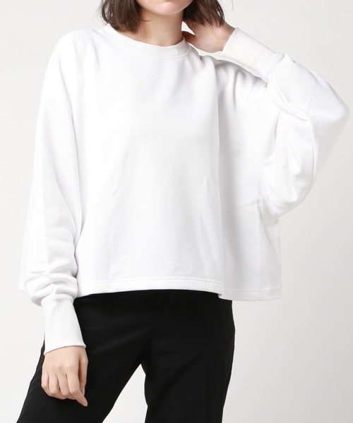 ALLUMER（アリュメール）の「クルーネックショートスウェット（スウェット・レディース・ホワイト/ベージュ/ネイビー・1）」の11枚目の写真