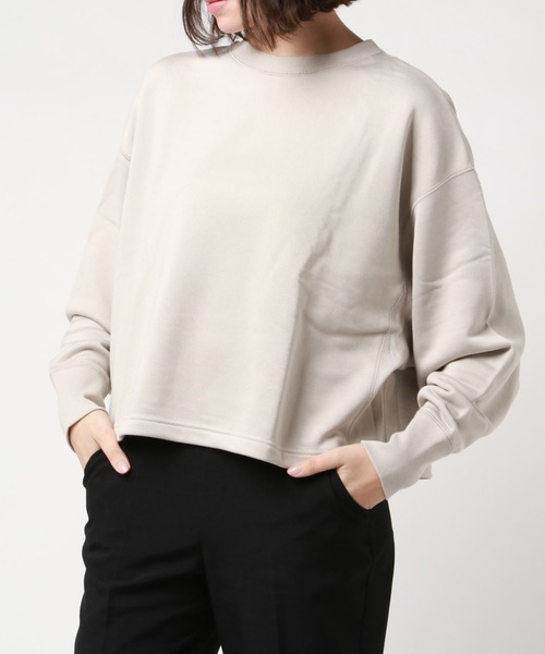 ALLUMER（アリュメール）の「クルーネックショートスウェット（スウェット・レディース・ホワイト/ベージュ/ネイビー・1）」の10枚目の写真