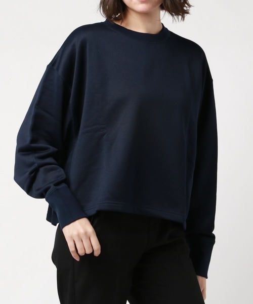 ALLUMER（アリュメール）の「クルーネックショートスウェット（スウェット・レディース・ホワイト/ベージュ/ネイビー・1）」の9枚目の写真