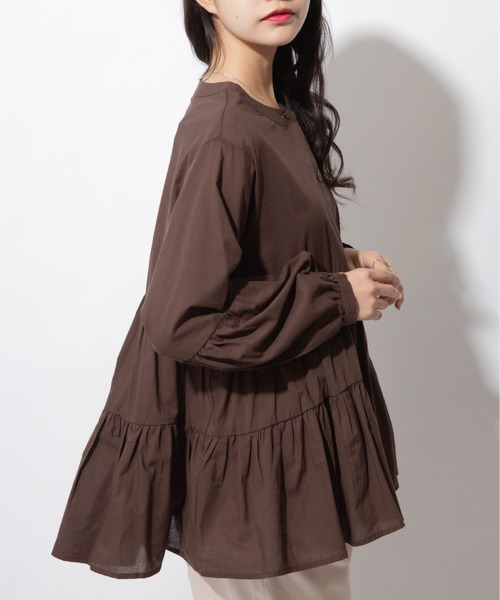 Mysa&Liina(ミーサリーナ)の「バンドカラーティアードブラウス(シャツ/ブラウス・レディース・ブラウン/ベージュ/カーキ/オフホワイト/ピンクベージュ・M)」の12枚目の写真