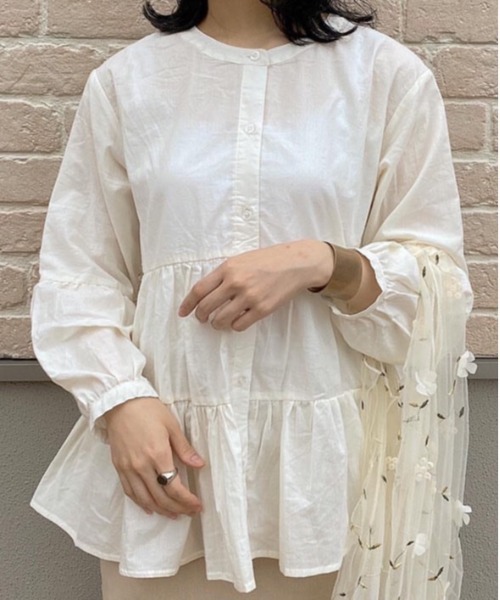 Mysa&Liina(ミーサリーナ)の「バンドカラーティアードブラウス(シャツ/ブラウス・レディース・ブラウン/ベージュ/カーキ/オフホワイト/ピンクベージュ・M)」の19枚目の写真