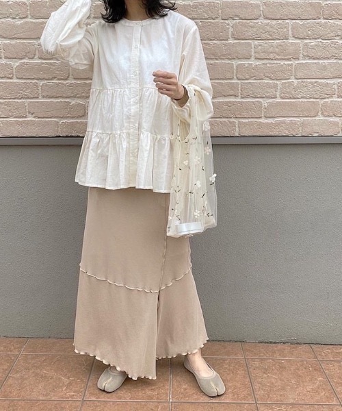 Mysa&Liina(ミーサリーナ)の「バンドカラーティアードブラウス(シャツ/ブラウス・レディース・ブラウン/ベージュ/カーキ/オフホワイト/ピンクベージュ・M)」の18枚目の写真