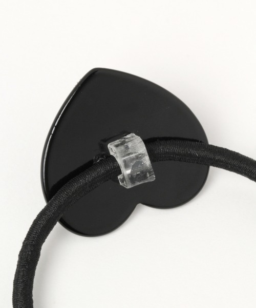 repipi armario（レピピ アルマリオ）の「ハートプレートヘアゴム71（ヘアゴム・レディース・ブラック/ベージュ/レッド・FREE）」の7枚目の写真