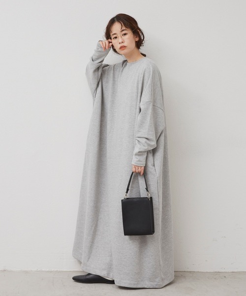 Libra Cue(リブラ キュー)の「Libra ボリュームスウェットワンピース(ワンピース・レディース・ブラック/ブラウン/グレー・FREE)」の2枚目の写真