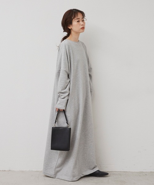 Libra Cue(リブラ キュー)の「Libra ボリュームスウェットワンピース(ワンピース・レディース・ブラック/ブラウン/グレー・FREE)」の17枚目の写真