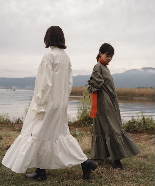 akuR(アクル)の「【akuR/2020AW】チェンジフリルロングワンピース(ワンピース・レディース・モスグリーン/ホワイト・FREE)」の20枚目の写真