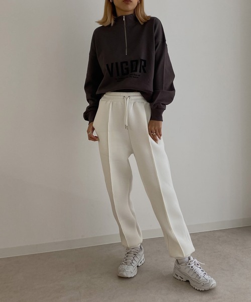 Avvenente(アベネンテ)の「【Avvenente】ハイネックモードプリントプルオーバー(Tシャツ/カットソー・レディース・ブラック/ベージュ/チャコールグレー・M)」の15枚目の写真