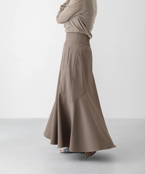 LAATO(ラート)の「FLARE LONG SKIRT(スカート・レディース・グレー/カーキ・FREE)」の11枚目の写真