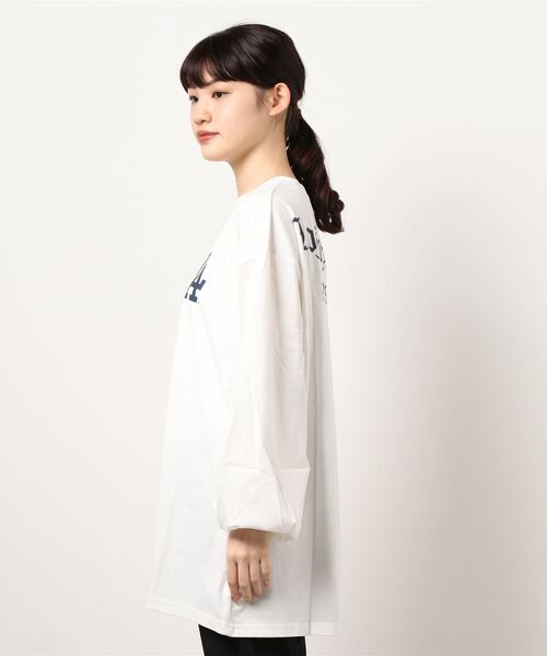 BACK TO THE FIELD（バック トゥー ザ フィールド）の「【MLB】OLD ENGLISHロゴロングスリーブTシャツ（Tシャツ/カットソー・レディース・ブラック/オフホワイト/カーキ・FREE）」の5枚目の写真