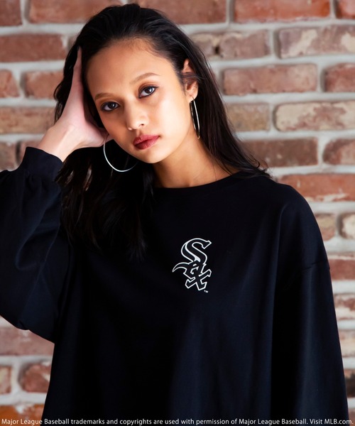 BACK TO THE FIELD（バック トゥー ザ フィールド）の「【MLB】OLD ENGLISHロゴロングスリーブTシャツ（Tシャツ/カットソー・レディース・ブラック/オフホワイト/カーキ・FREE）」の8枚目の写真