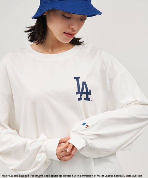 BACK TO THE FIELD（バック トゥー ザ フィールド）の「【MLB】OLD ENGLISHロゴロングスリーブTシャツ（Tシャツ/カットソー・レディース・ブラック/オフホワイト/カーキ・FREE）」の18枚目の写真