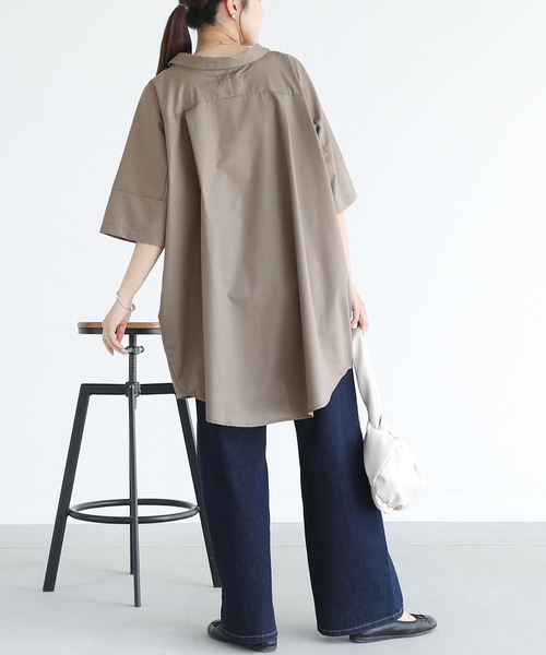 n'OrLABEL(ノアールレーベル)の「『洗練デザインロングシャツ』(シャツ/ブラウス・レディース・オフホワイト/カーキ/ブラック/ダークネイビー/ベージュ/ピンクベージュ・FREE)」の16枚目の写真