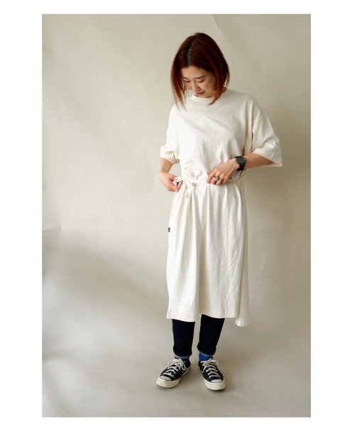 MANASTASH（マナスタッシュ）の「MANASTASH/マナスタッシュ　Ws HEMP SLIT DRESS（ワンピース・レディース・ブラック/ナチュラル/オレンジ/オレンジ系その他・MEDIUM）」の15枚目の写真