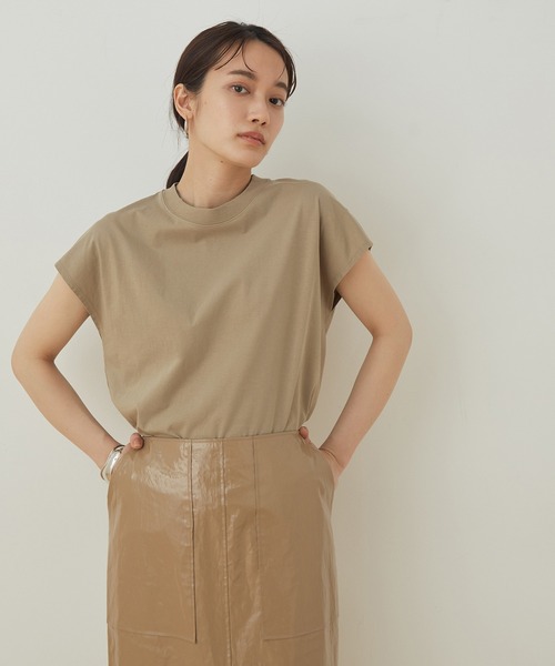 ADAM ET ROPE'(アダムエロペ)の「コットンクルーネックフレンチTEE(Tシャツ/カットソー・レディース・ホワイト/チャコールグレー/ピンク/クリーム/ブラウン系その他3・FREE)」の3枚目の写真