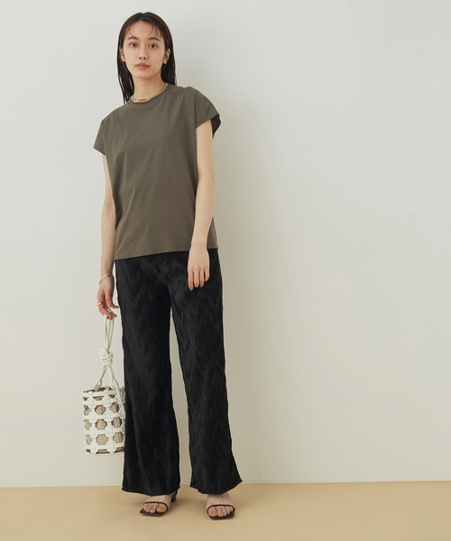 ADAM ET ROPE'(アダムエロペ)の「コットンクルーネックフレンチTEE(Tシャツ/カットソー・レディース・ホワイト/チャコールグレー/ピンク/クリーム/ブラウン系その他3・FREE)」の6枚目の写真