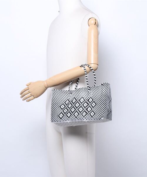 mysty woman(ミスティウーマン)の「【HANDMADE】メルカドバッグ 947063(かごバッグ・レディース・ブラック/オレンジ・FREE)」の19枚目の写真