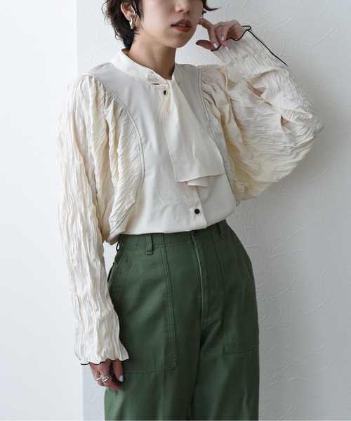 Eimee Law（エイミーロウ）の「プリーツワッシャースリーブドルマンTOPS（シャツ/ブラウス・レディース・アイボリー/ブラック/マスタード・38）」の9枚目の写真