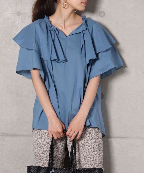fredy repit（フレディレピ）の「【WEB限定】ボリュームフリルブラウス（シャツ/ブラウス・レディース・ブラック/ブラック系その他3/ブルー・38）」の3枚目の写真