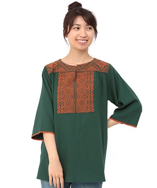 チチカカ（チチカカ）の「クロス刺繍プルオーバー（シャツ/ブラウス・レディース・チャコールグレー/グリーン/アイボリー・FREE）」の11枚目の写真