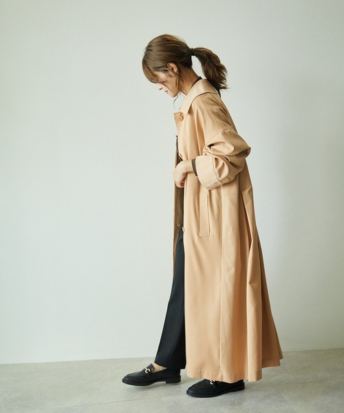 ECRIRE（エクリール）の「【yun_wearコラボ】フェイクレザーショートブルゾン＋フレアロングコートセット（ステンカラーコート・レディース・ベージュ/ブラウン/カーキ/アイボリー・M）」の8枚目の写真