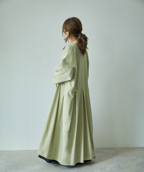 ECRIRE（エクリール）の「【yun_wearコラボ】フェイクレザーショートブルゾン＋フレアロングコートセット（ステンカラーコート・レディース・ベージュ/ブラウン/カーキ/アイボリー・M）」の6枚目の写真