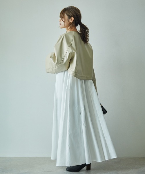 ECRIRE（エクリール）の「【yun_wearコラボ】フェイクレザーショートブルゾン＋フレアロングコートセット（ステンカラーコート・レディース・ベージュ/ブラウン/カーキ/アイボリー・M）」の10枚目の写真