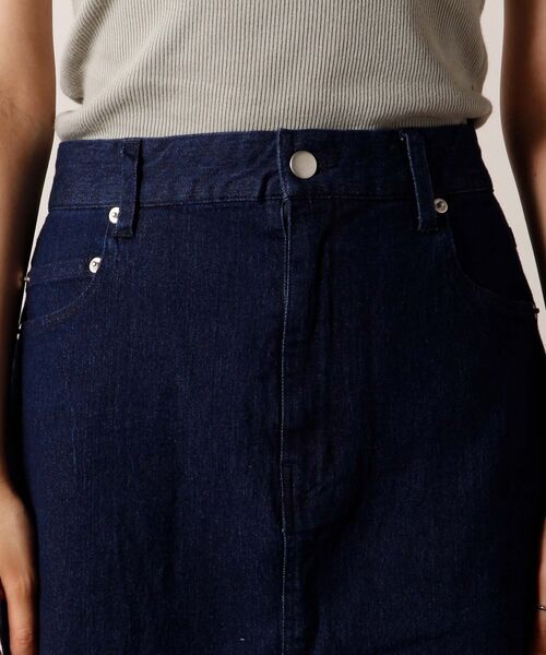 fredy repit（フレディレピ）の「スリットナロー デニムスカート（デニムスカート・レディース・ブラック/ネイビー・38/36）」の9枚目の写真