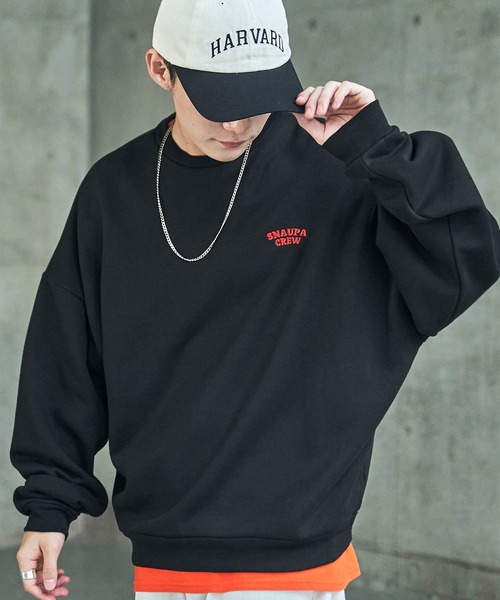 Snap club（スナップクラブ）の「【Snap club】裏起毛ワンポイント刺繍ロゴ オーバーサイズ プルオーバースウェット（スウェット・メンズ・ライトブルー/ネイビー/ブラック/オートミール/グリーン系その他・M/L）」の3枚目の写真