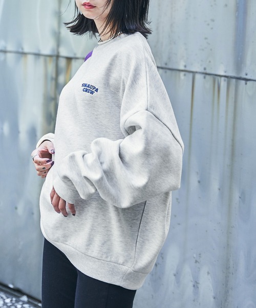Snap club（スナップクラブ）の「【Snap club】裏起毛ワンポイント刺繍ロゴ オーバーサイズ プルオーバースウェット（スウェット・メンズ・ライトブルー/ネイビー/ブラック/オートミール/グリーン系その他・M/L）」の19枚目の写真