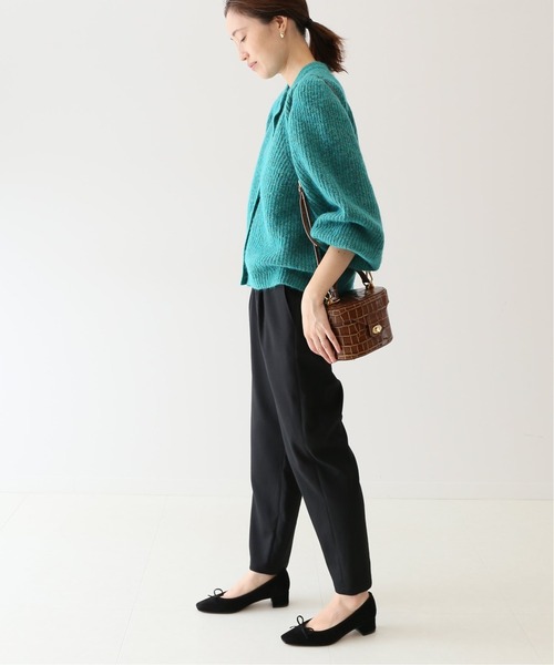 SLOBE IENA（スローブイエナ）の「ウォッシャブルサキソニーテーパードパンツ【手洗い可能/ウエストゴム】◆（その他パンツ・レディース・ブラック/グリーン/ピンク・38/40/36）」の4枚目の写真