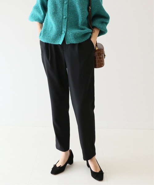 SLOBE IENA（スローブイエナ）の「ウォッシャブルサキソニーテーパードパンツ【手洗い可能/ウエストゴム】◆（その他パンツ・レディース・ブラック/グリーン/ピンク・38/40/36）」の9枚目の写真